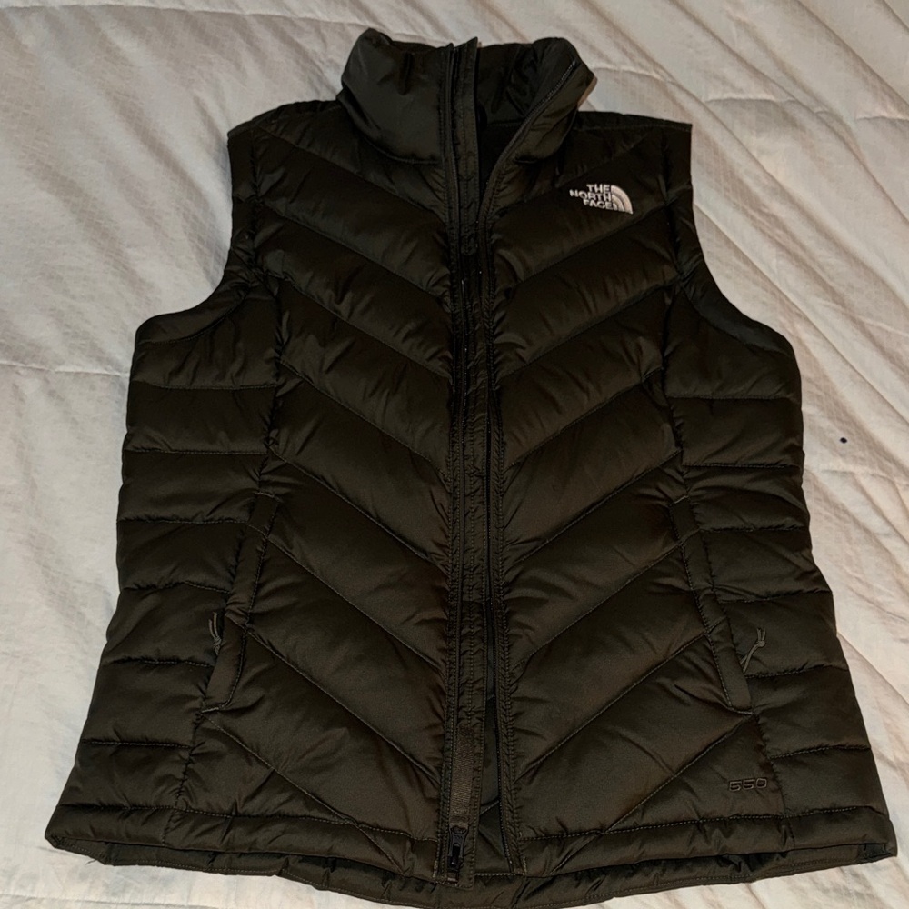 The North Face Women's Black Quilted Puffer Vest - Picture 4 of 6